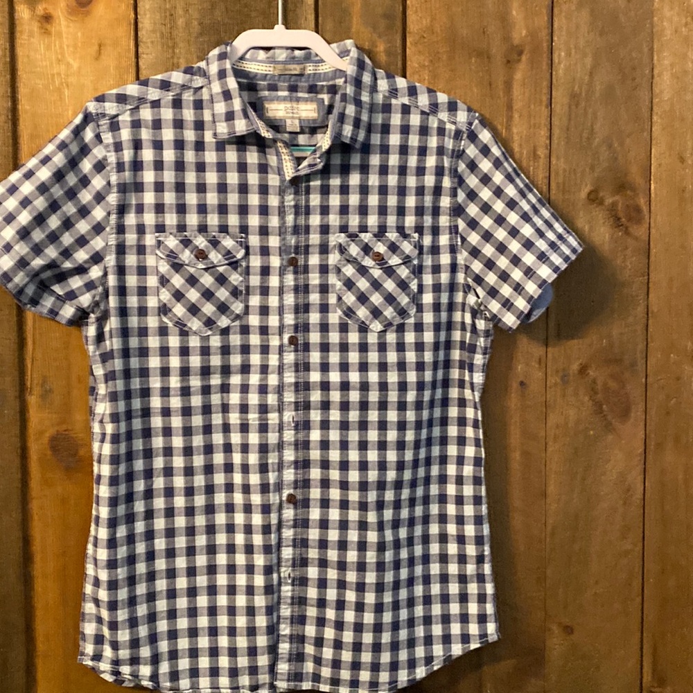 Men’s blue plaid button up size large